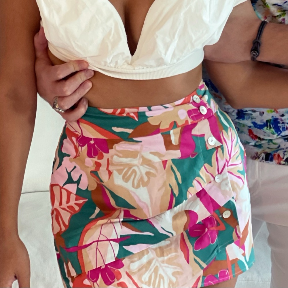 Mini skirt NWT